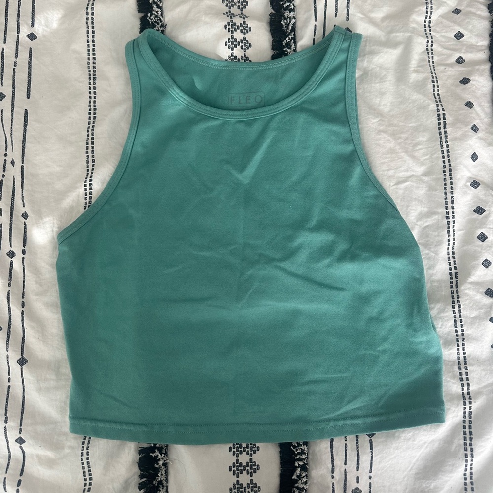 Fleo Racerback Crop Tank Top
